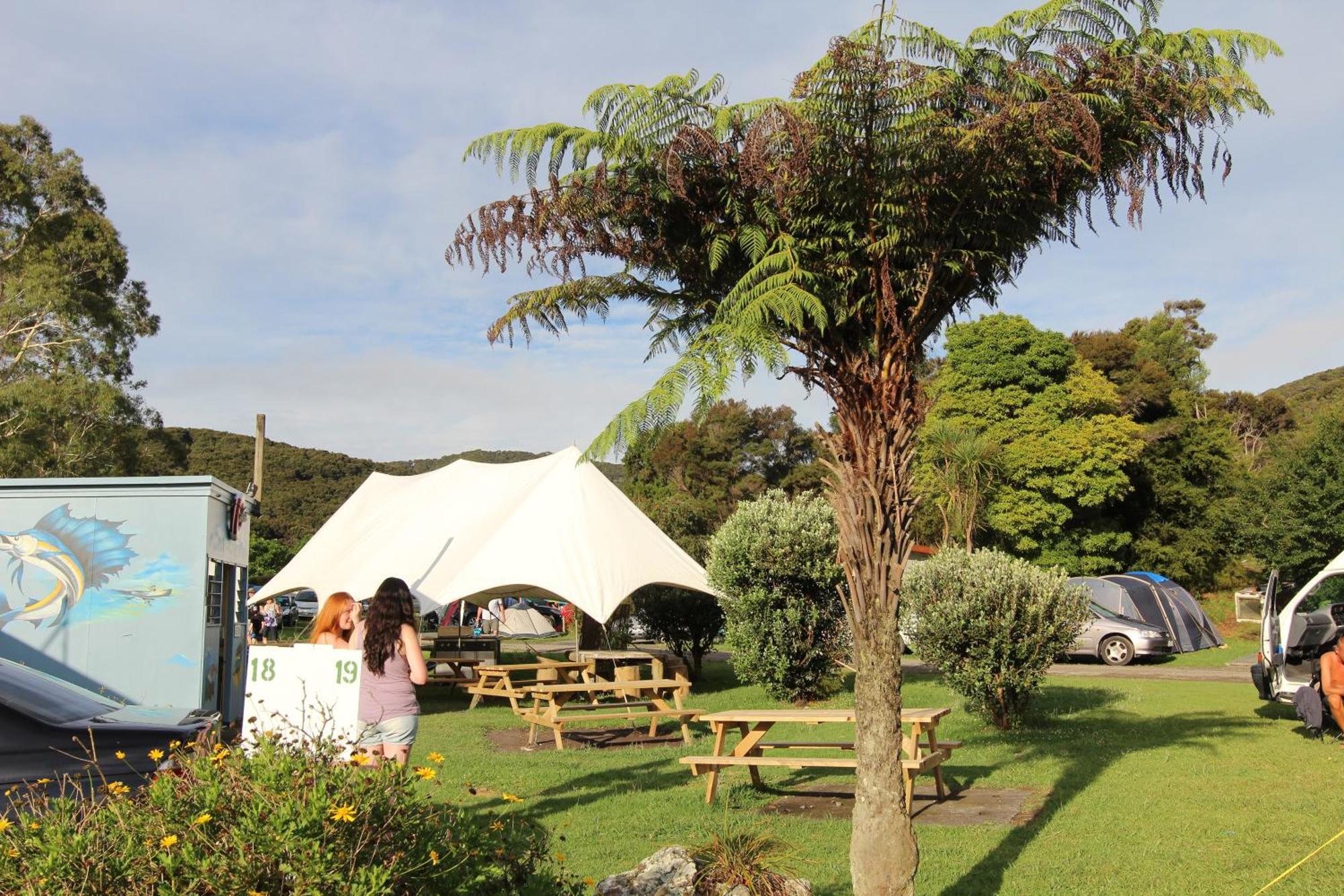 Russell-Orongo Bay Holiday Park Bagian luar foto